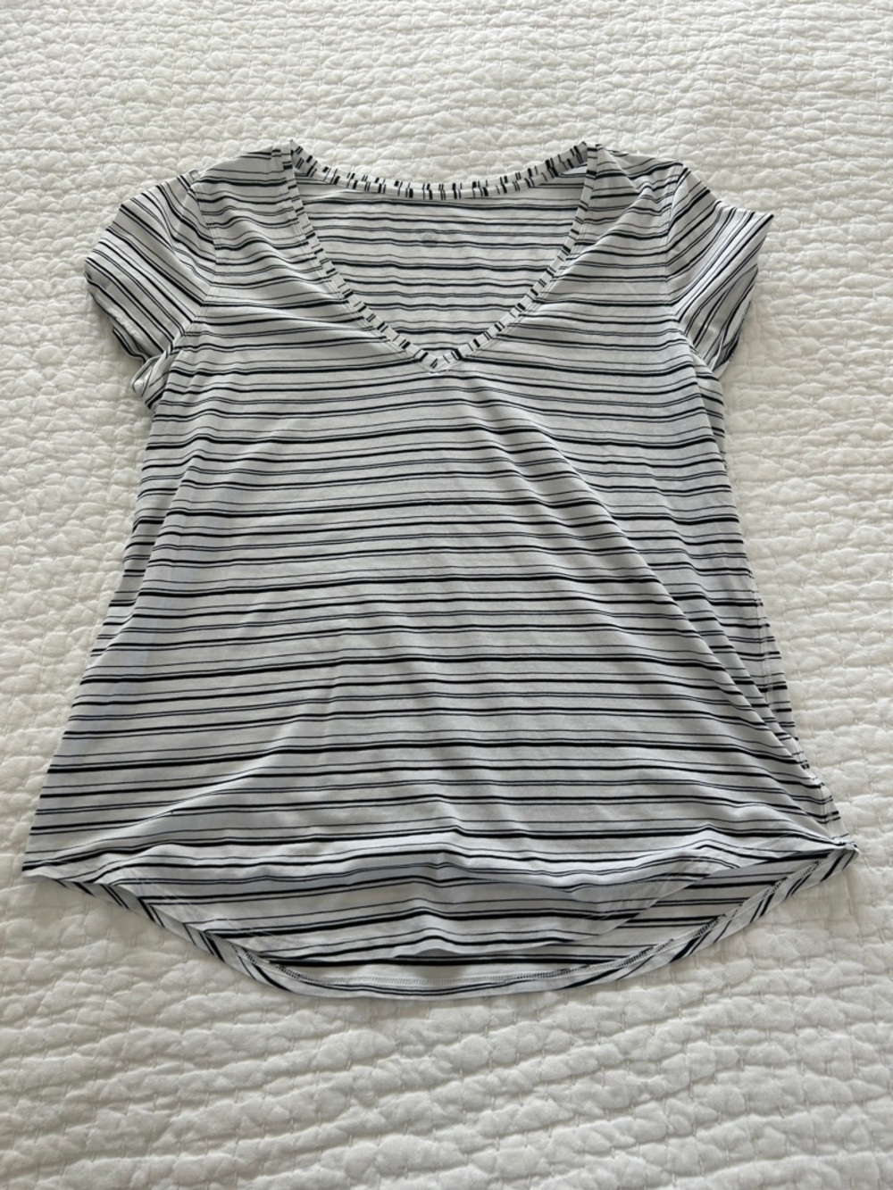 lululemon athletica White & Black Striped V-Neck Short Sleeve Tee